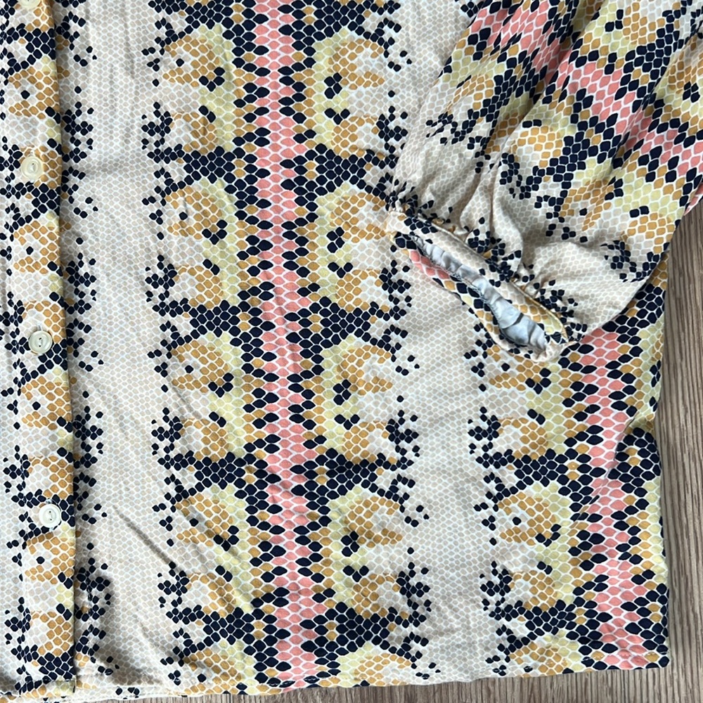 Great condition Anthropologie button down - Picture 2 of 12